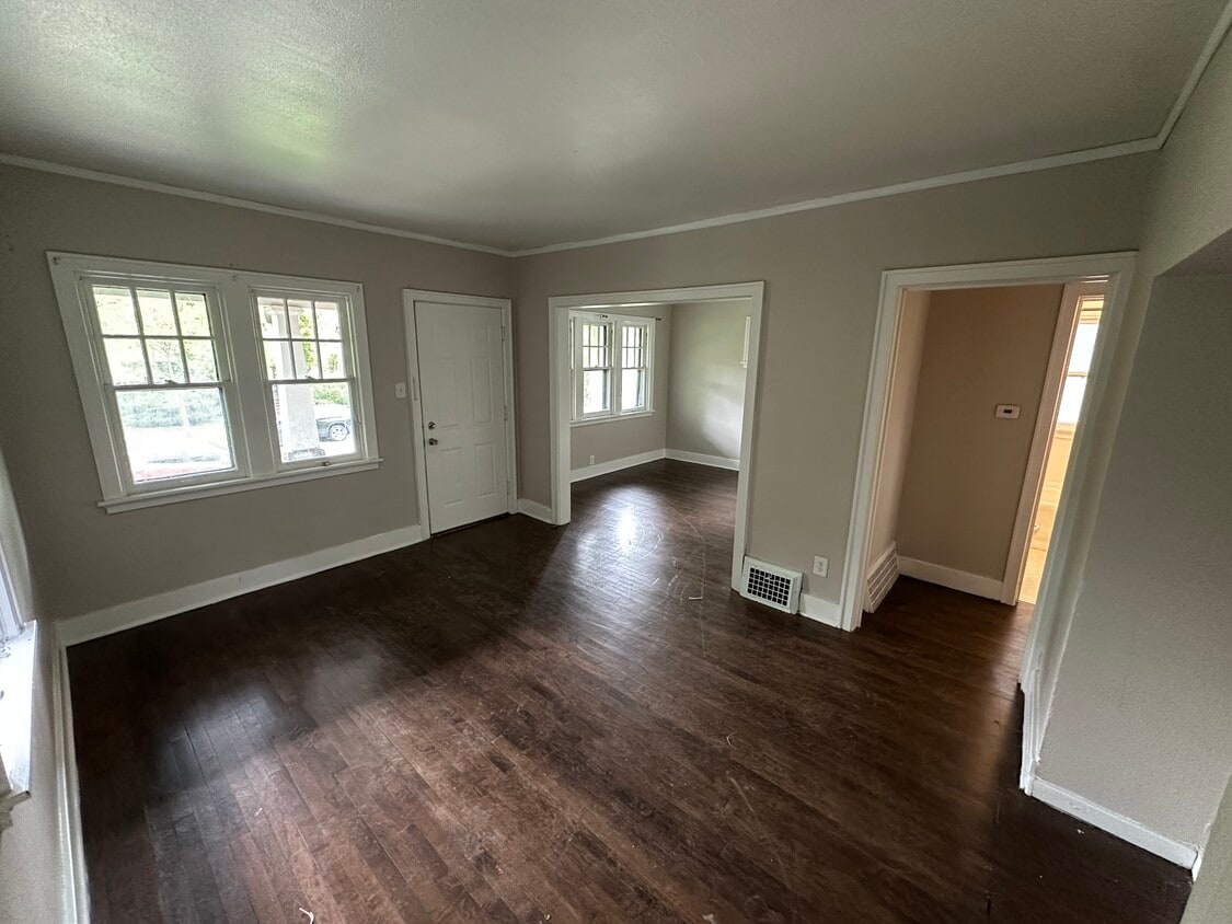 Main living space - 3470 N Newhall St