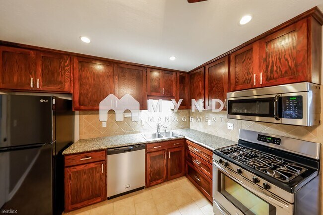 Foto del edificio - 4 br, 2 bath House - 5827 Dewey Heights Rd