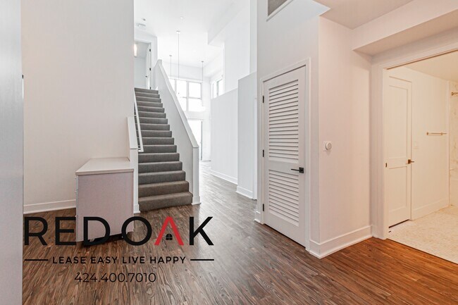 Foto del edificio - 1168 S Barrington Ave