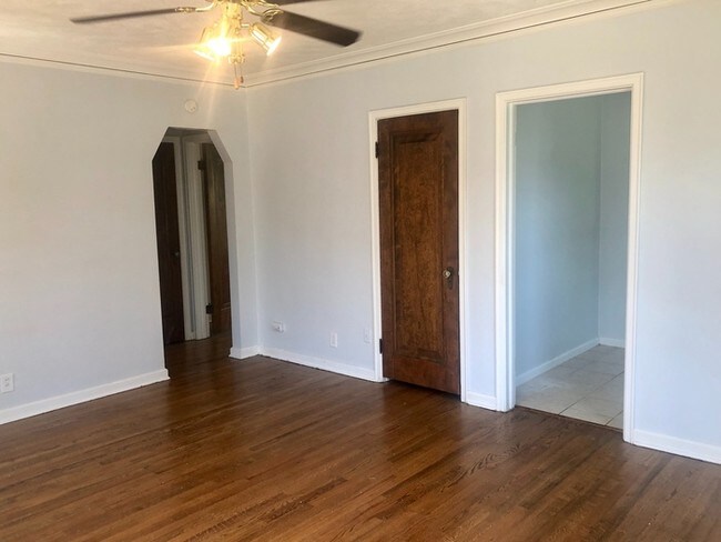 Foto del edificio - 1 Bedroom in Joslyn Castle Neighborhood