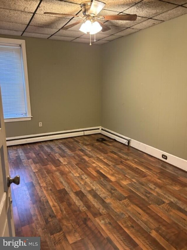 265 Main St, Royersford, PA 19468 Room for Rent in Royersford, PA