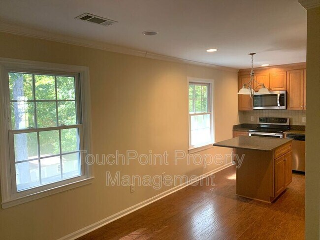 Building Photo - 1114 Glenshannon Rd