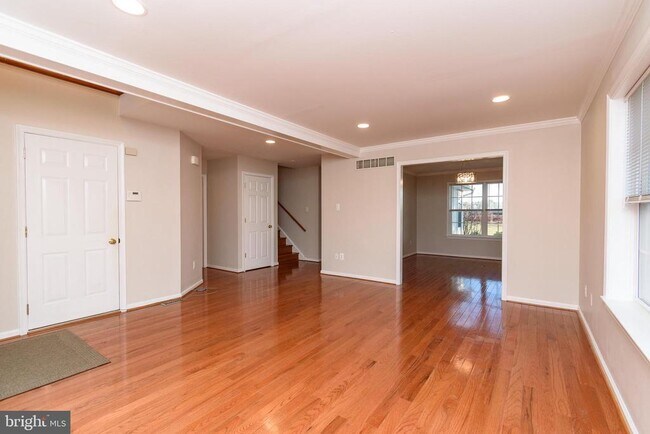 Foto del edificio - 521 Dogwood Dr