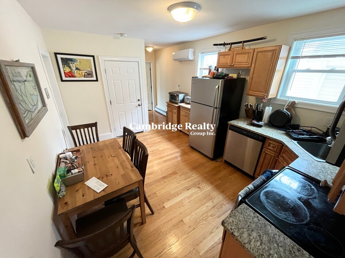 Foto principal - 6 Nashua St