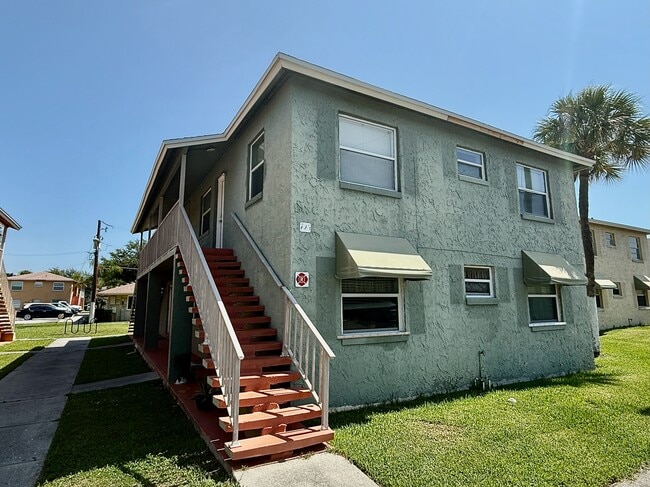 Building Photo - 723 Michigan Ct