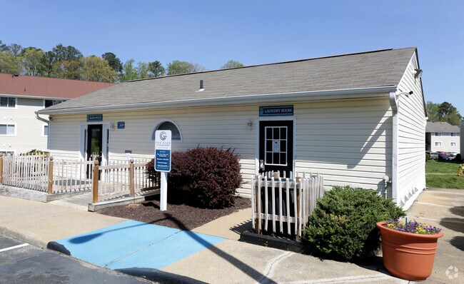 Colonial Ridge Rentals - Colonial Heights, VA | Apartments.com