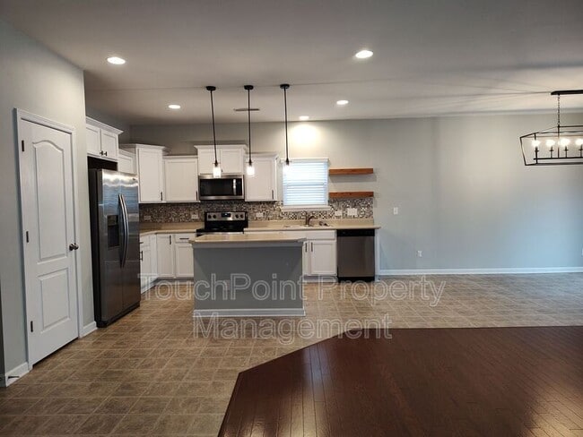 Foto del edificio - 13415 Hunting Birds Ln