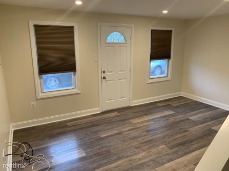 Primary Photo - 2 br, 1 bath Apartment - 15 Millers Ln