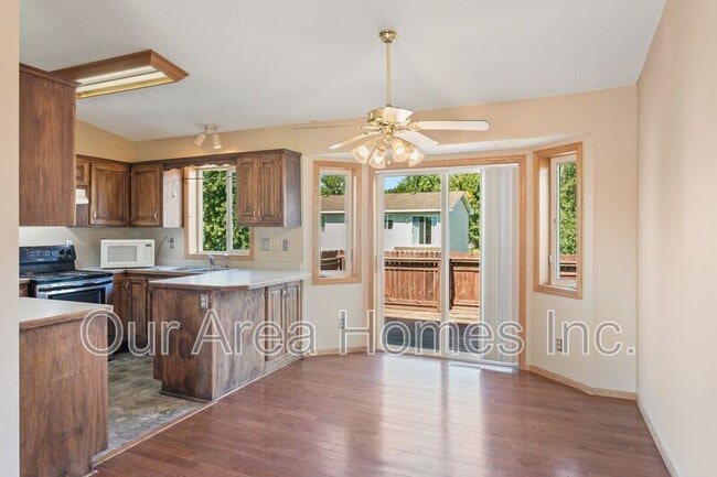 Building Photo - 504 5th Ave Ct SW