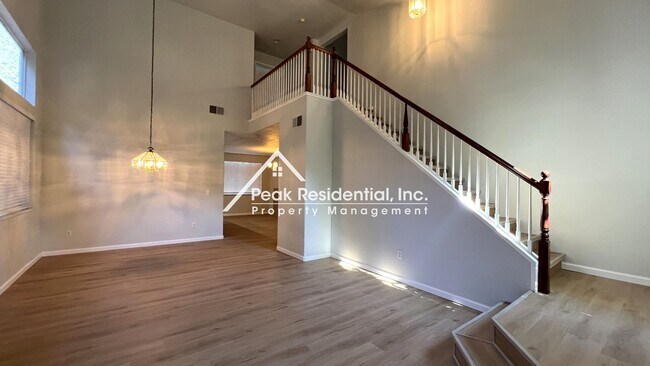 Foto del edificio - Updated 4bd/2.5ba Natomas Area Home with 3...