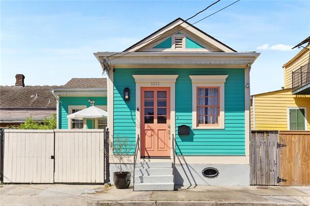 Primary Photo - 1011 Treme St