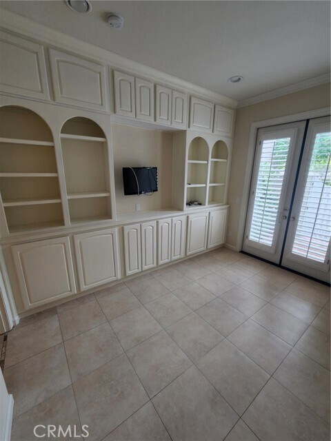Building Photo - 6622 Cedarwood Dr
