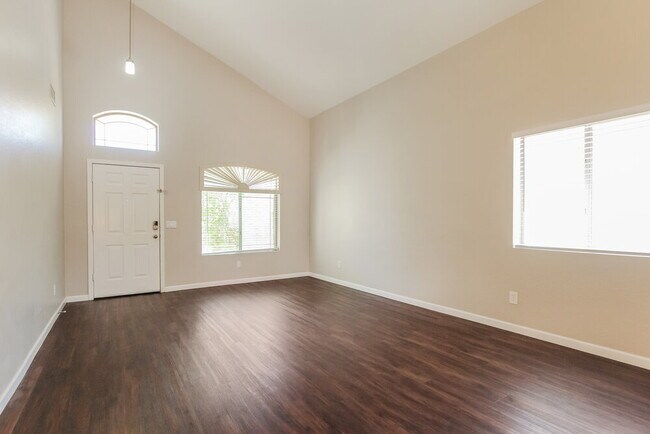 Foto del edificio - 5564 S 240th Dr