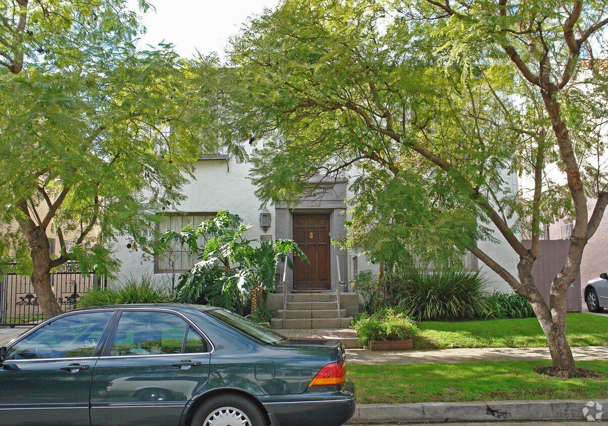 Foto del edificio - 439 N Genesee Ave