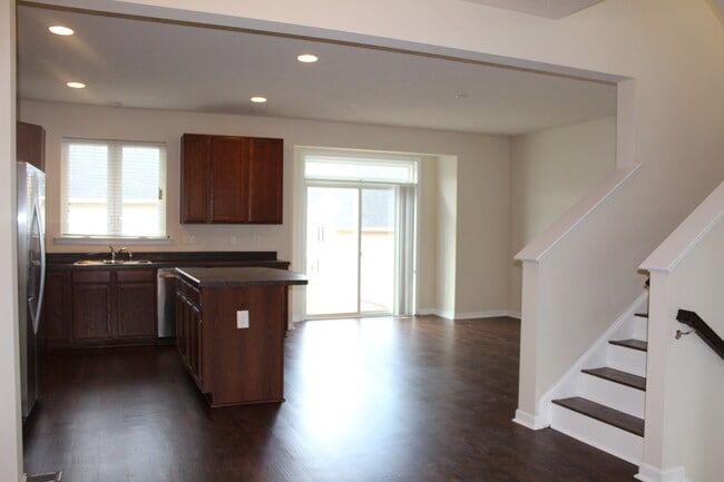 Building Photo - 3535 Sun Trl