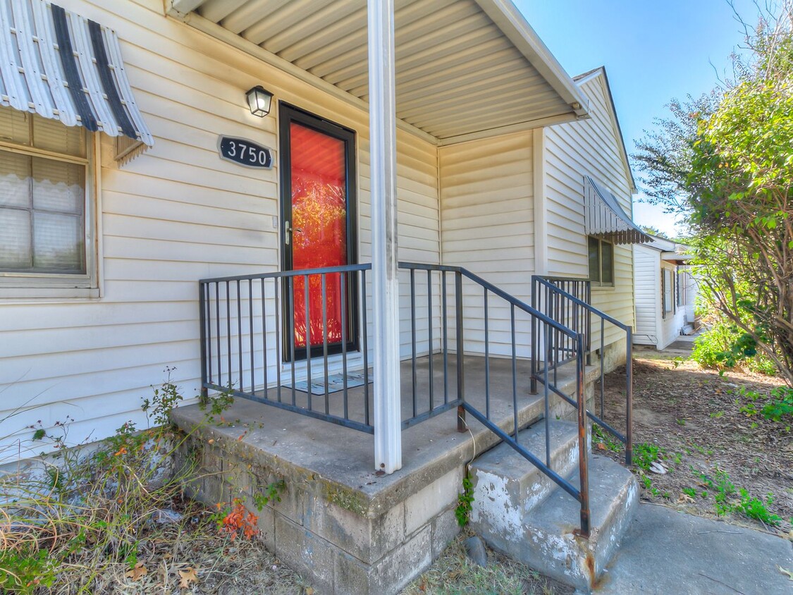 Primary Photo - Completely Remodeled 2 bed 1 bath