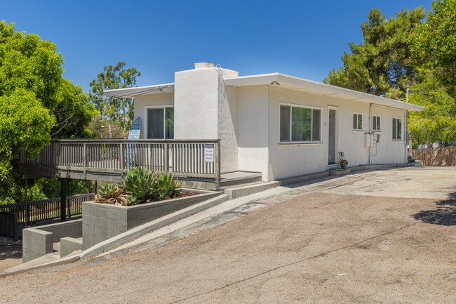 Building Photo - 603 Sunset Dr