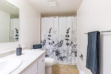 Photo du bâtiment - Lewis Court Apartments