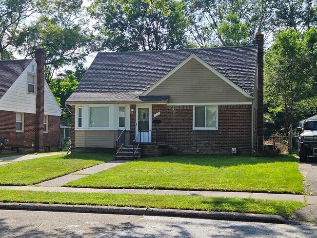 Building Photo - 23221 Oneida St