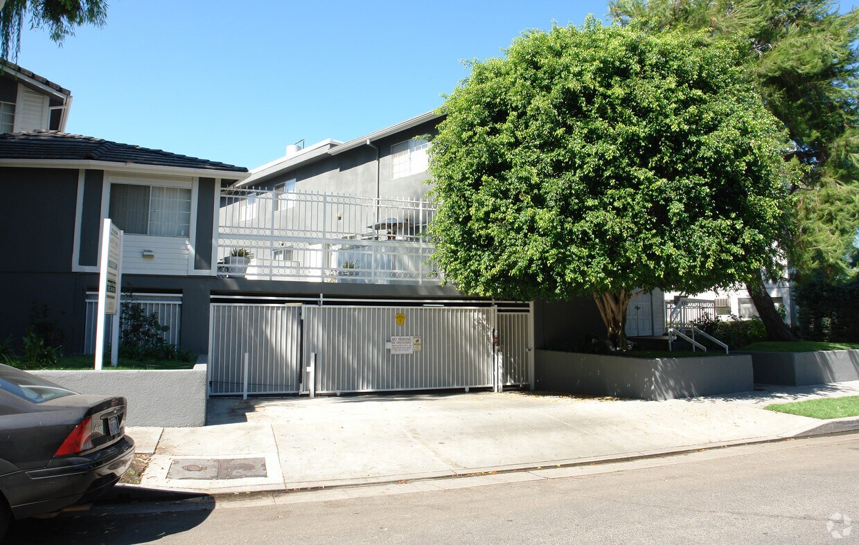 Building Photo - 4101 Arch Dr