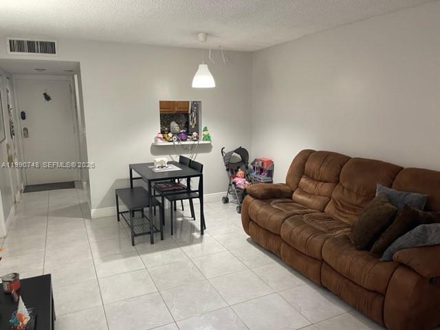 Foto del edificio - 14421 N Kendall Dr