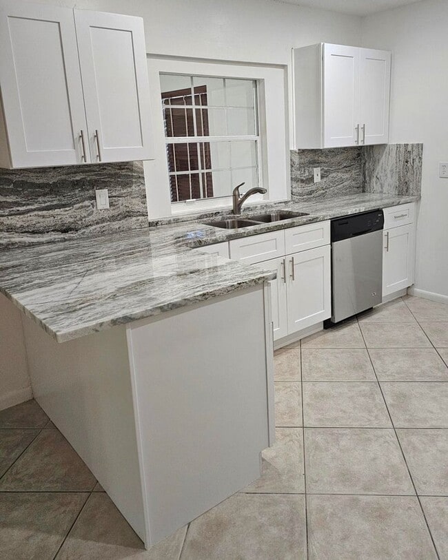 Foto del edificio - 12191 Broadleaf Ct