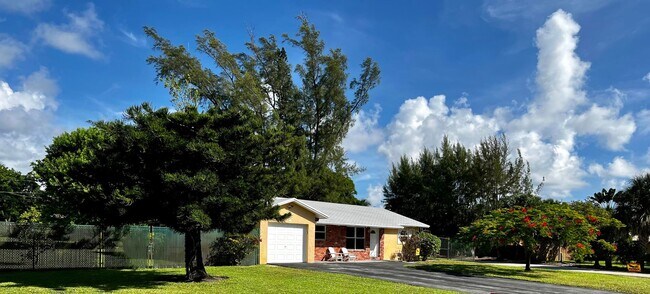 Building Photo - 243 NW 35th St