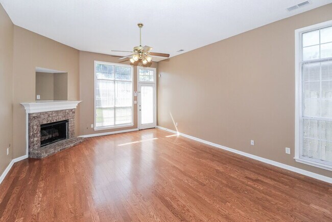 Foto del edificio - 2811 Misty Bay Dr