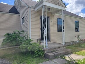 Building Photo - 5308 Spriggs St