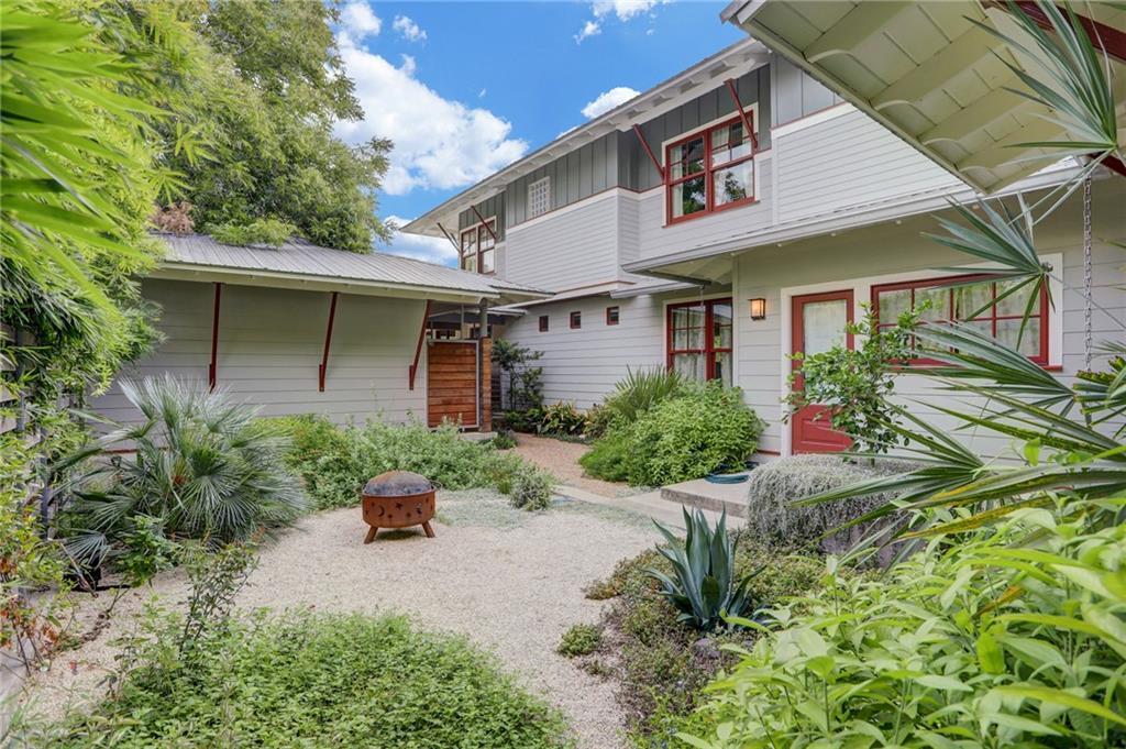 Foto principal - 1706 W 10th St
