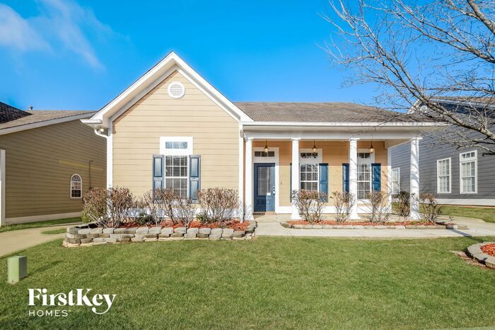 Primary Photo - 6171 N Clubview Cir