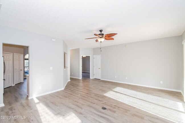 Foto del edificio - 95142 Twin Oaks Ln