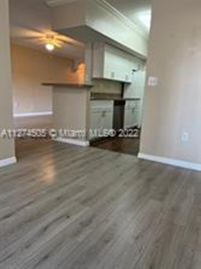 Building Photo - 101 SW 117th Ave
