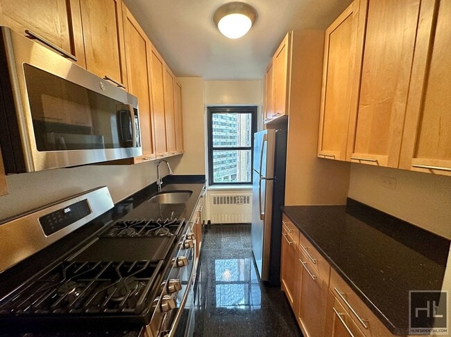 Building Photo - EAST 55 STREET