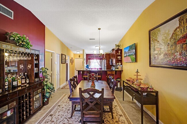Building Photo - 8624 Overset Ln