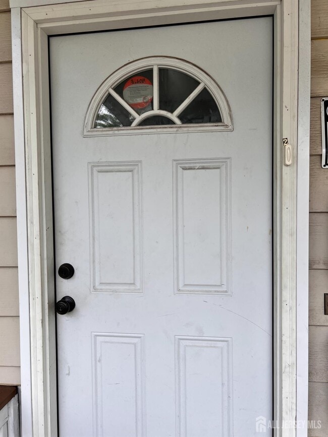 Building Photo - 498 Norwood St