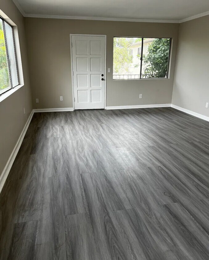 Primary Photo - 2607 Voorhees Ave
