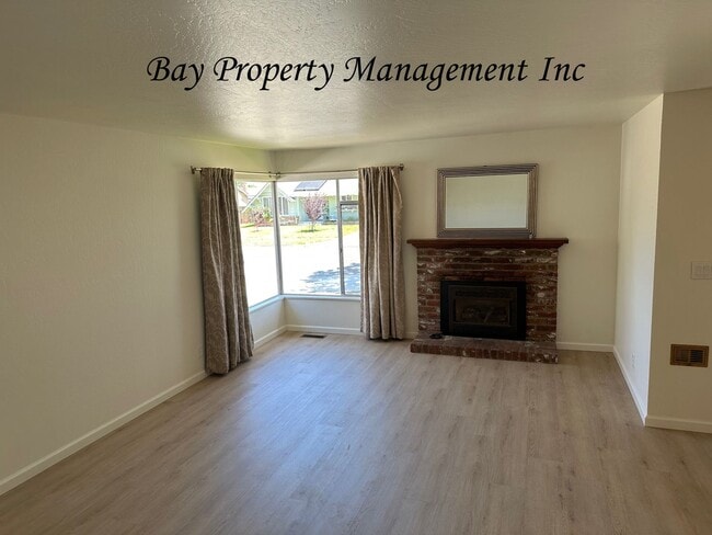 Foto del edificio - Charming 3-Bedroom, 2-Bath Home in South S...