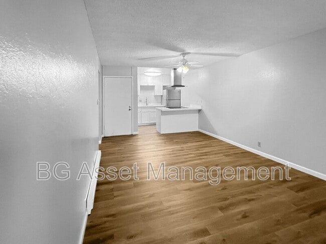 Building Photo - 944 Fletcher Ln