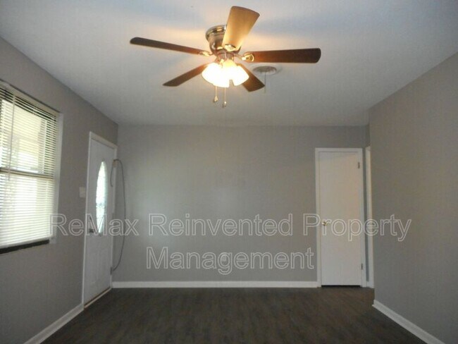 Building Photo - 3608 Kinglet Ct