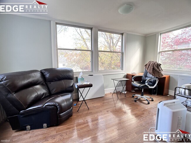 Building Photo - 3 br, 2 bath House - 44 Newcastle Rd