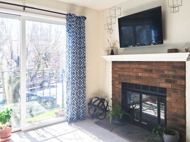 Living room - New Floors, no carpet - 566 Highland Dr