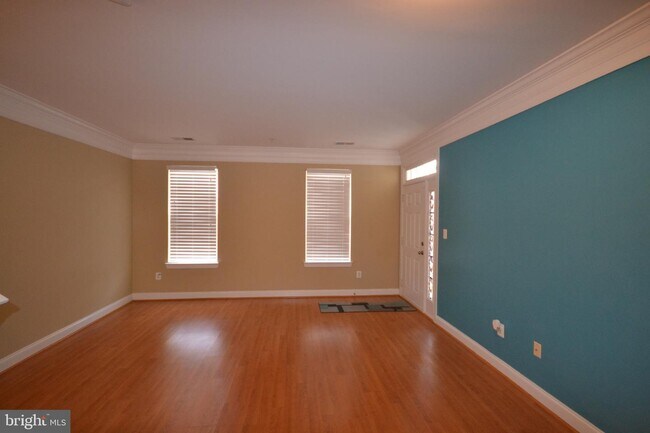 Building Photo - 13034 Clarksburg Square Rd