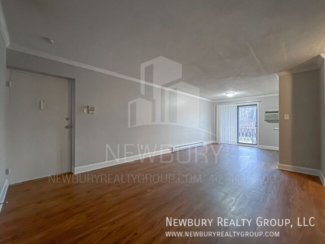 Building Photo - Charming Move-In Ready 2 Bedroom Apartment