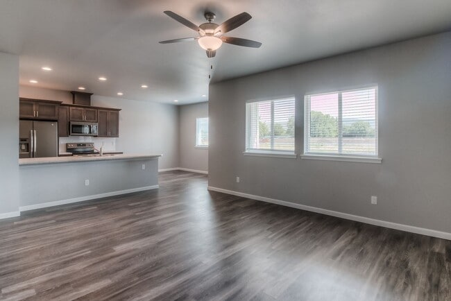 Building Photo - Ahtanum Crossing 2504