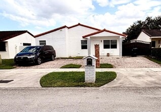 Building Photo - 13336 NW 5th Terrace