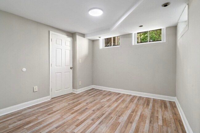 Foto del edificio - 153 Summer St