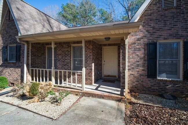 Building Photo - Move-In Ready Brick Ranch on Wooded Acre in Hampton Woods!