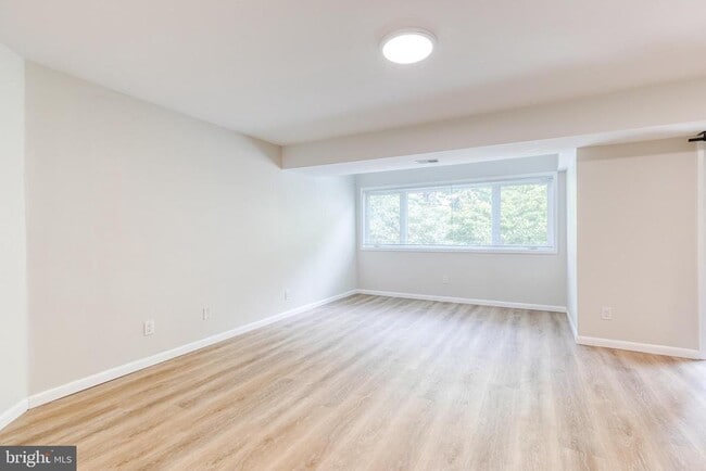 Building Photo - 6905 Jones View Dr
