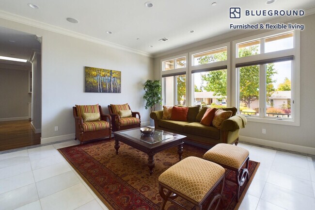 Foto del edificio - 20200 Glen Brae Dr